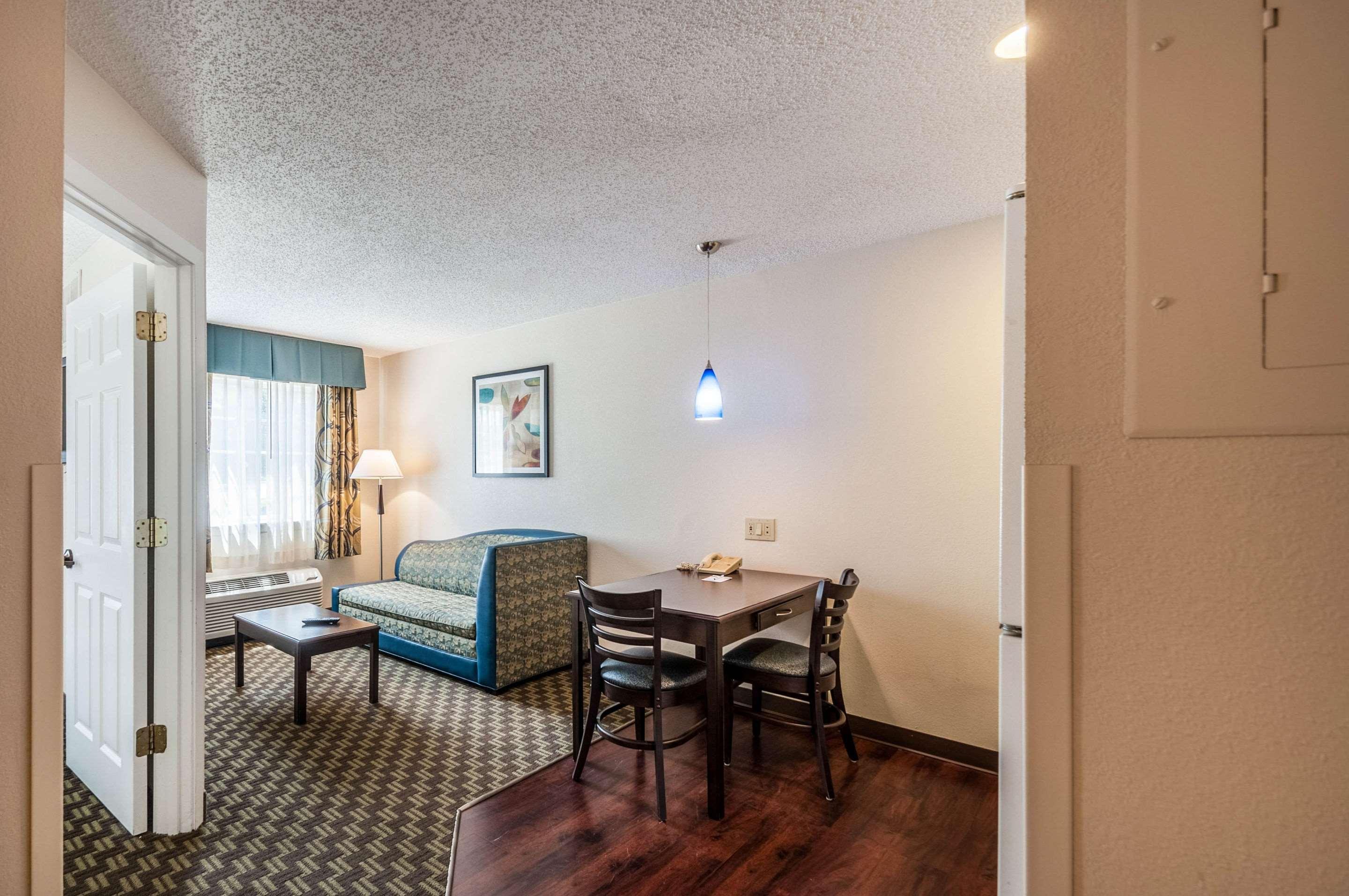 Mainstay Suites Frederick Zewnętrze zdjęcie